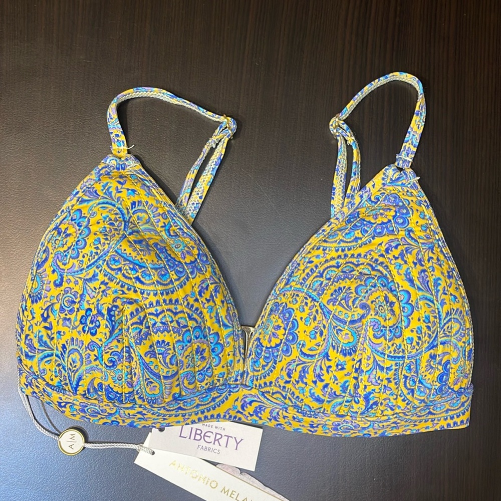 Antonio Melani size 4 top NWT